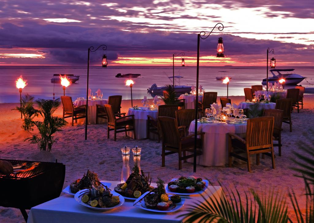 Dinner-on-the-Beach-Mauritius
